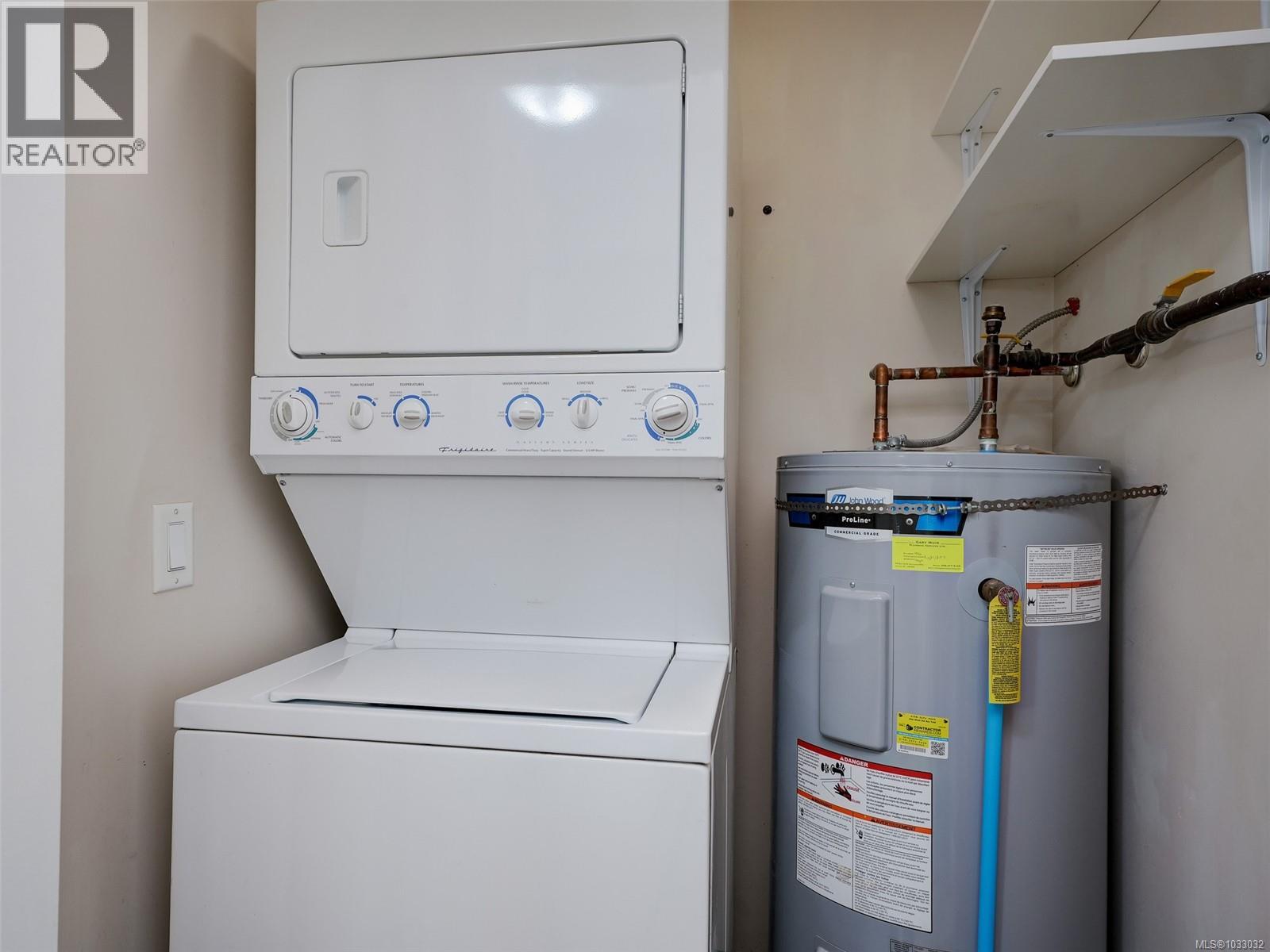 205 1618 North Dairy Road, Saanich