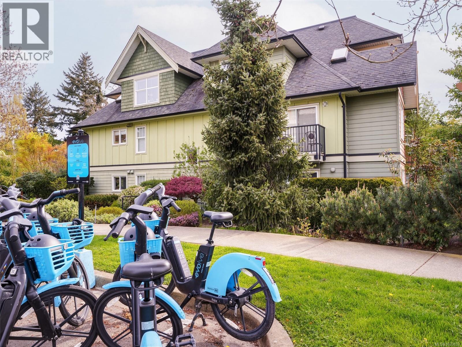 205 1618 North Dairy Road, Saanich