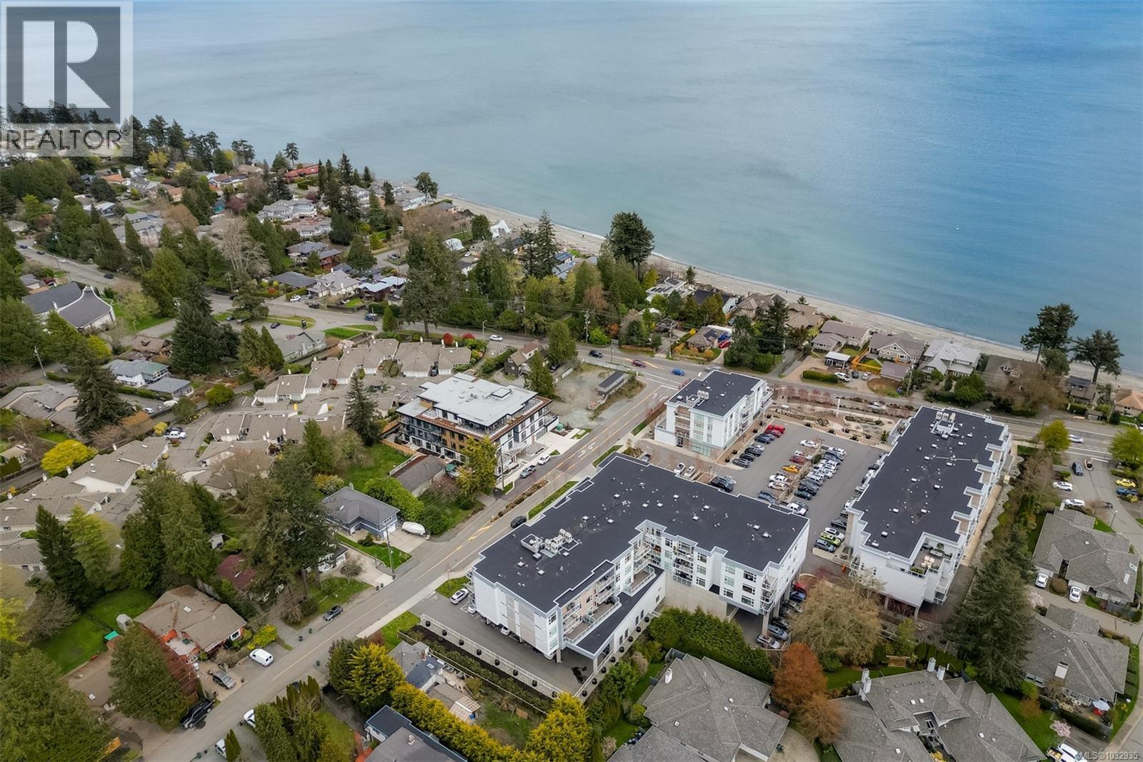 #301 5120 Cordova Bay Rd - 1