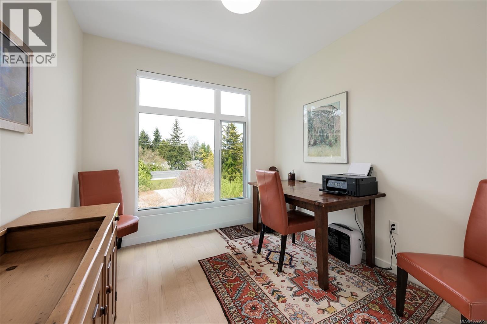 #301 5120 Cordova Bay Rd - 17