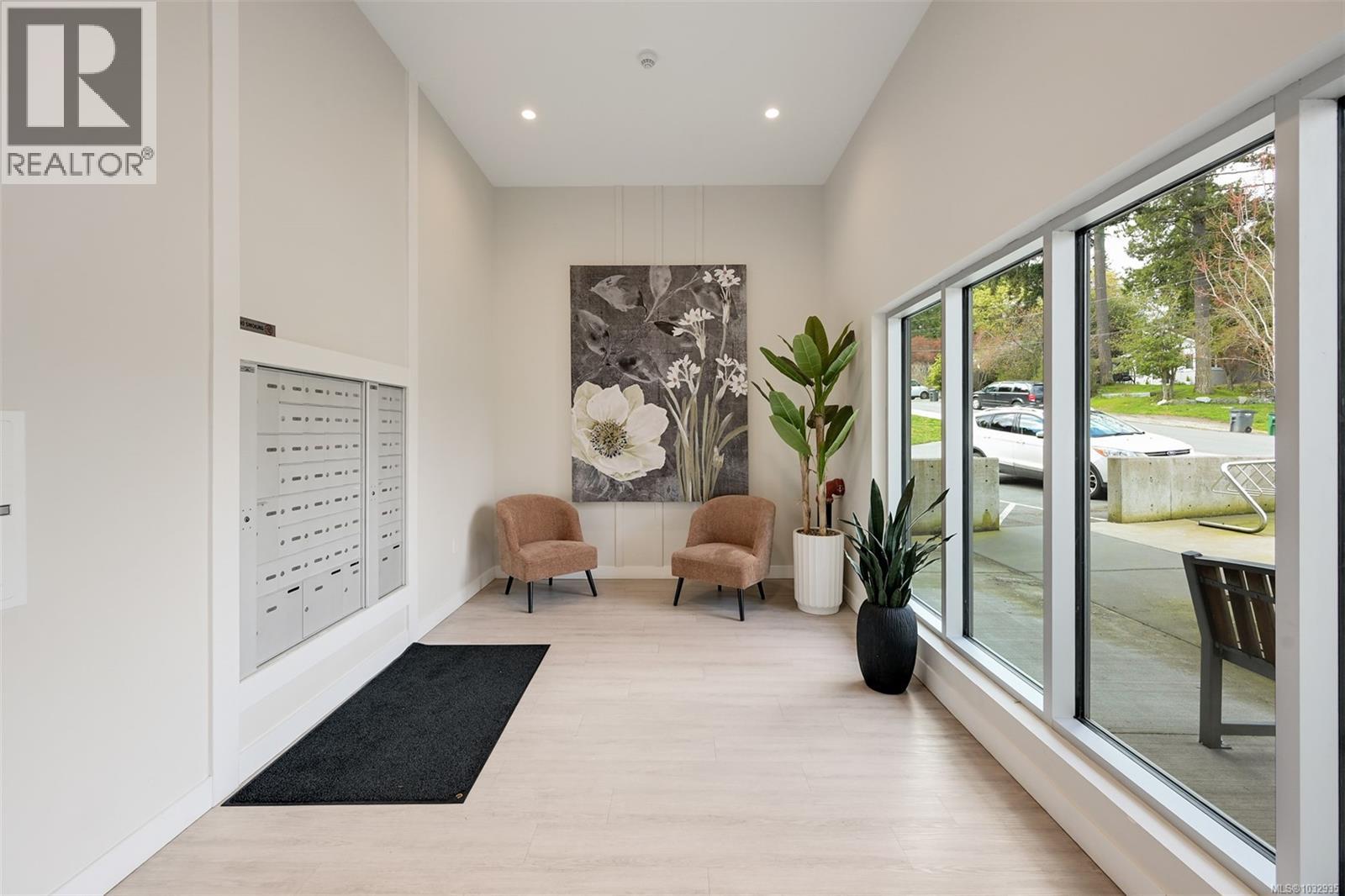 #301 5120 Cordova Bay Rd - 22