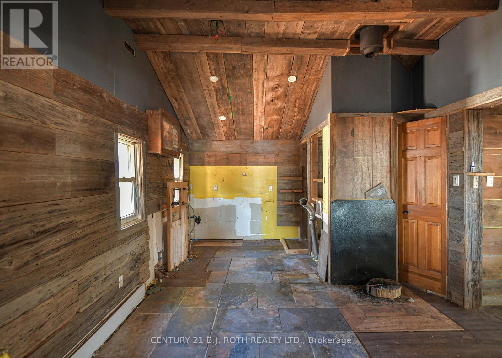 #1 230 232 LAKE DALRYMPLE ROAD - 11