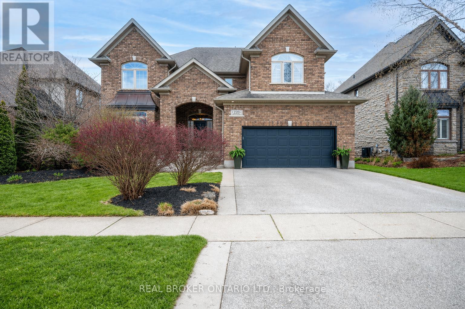 220 JOSEPH SCHOERG CRESCENT — photo 2