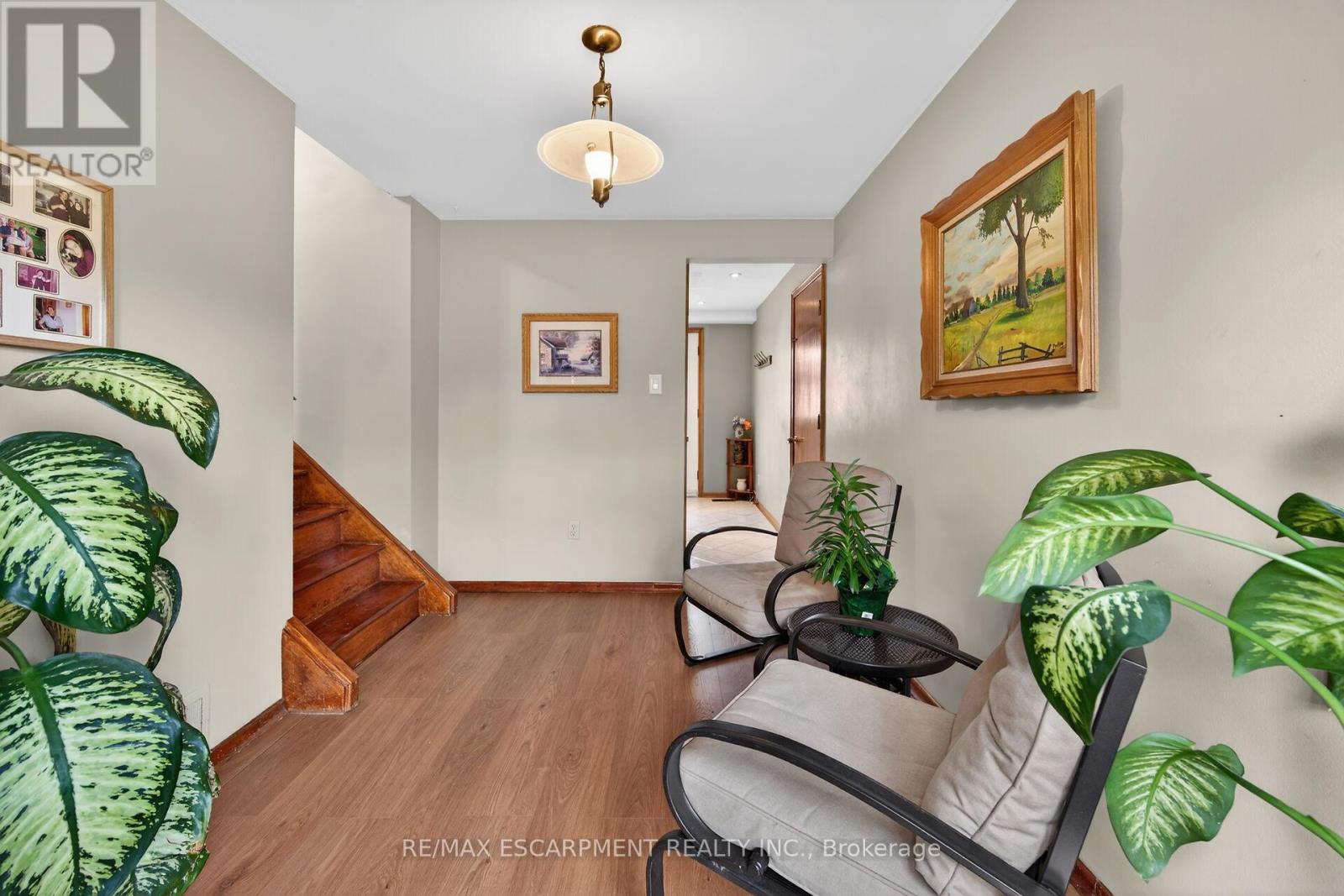 210 COLUMBIA DRIVE — photo 31