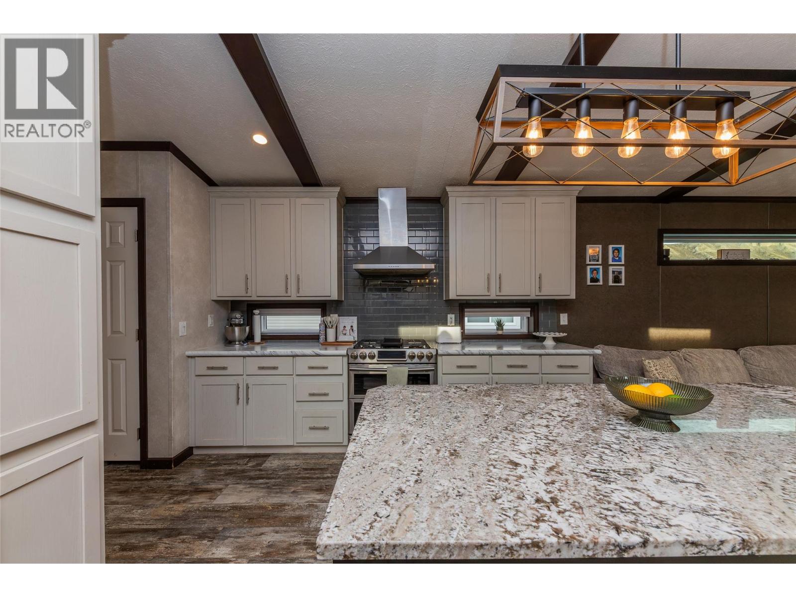 #103 5005 River Road - 10