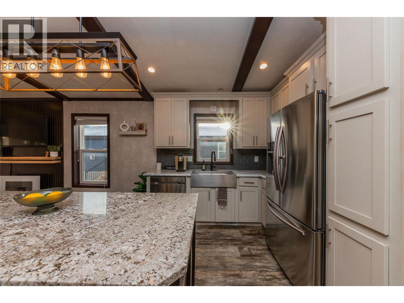 #103 5005 River Road - 11