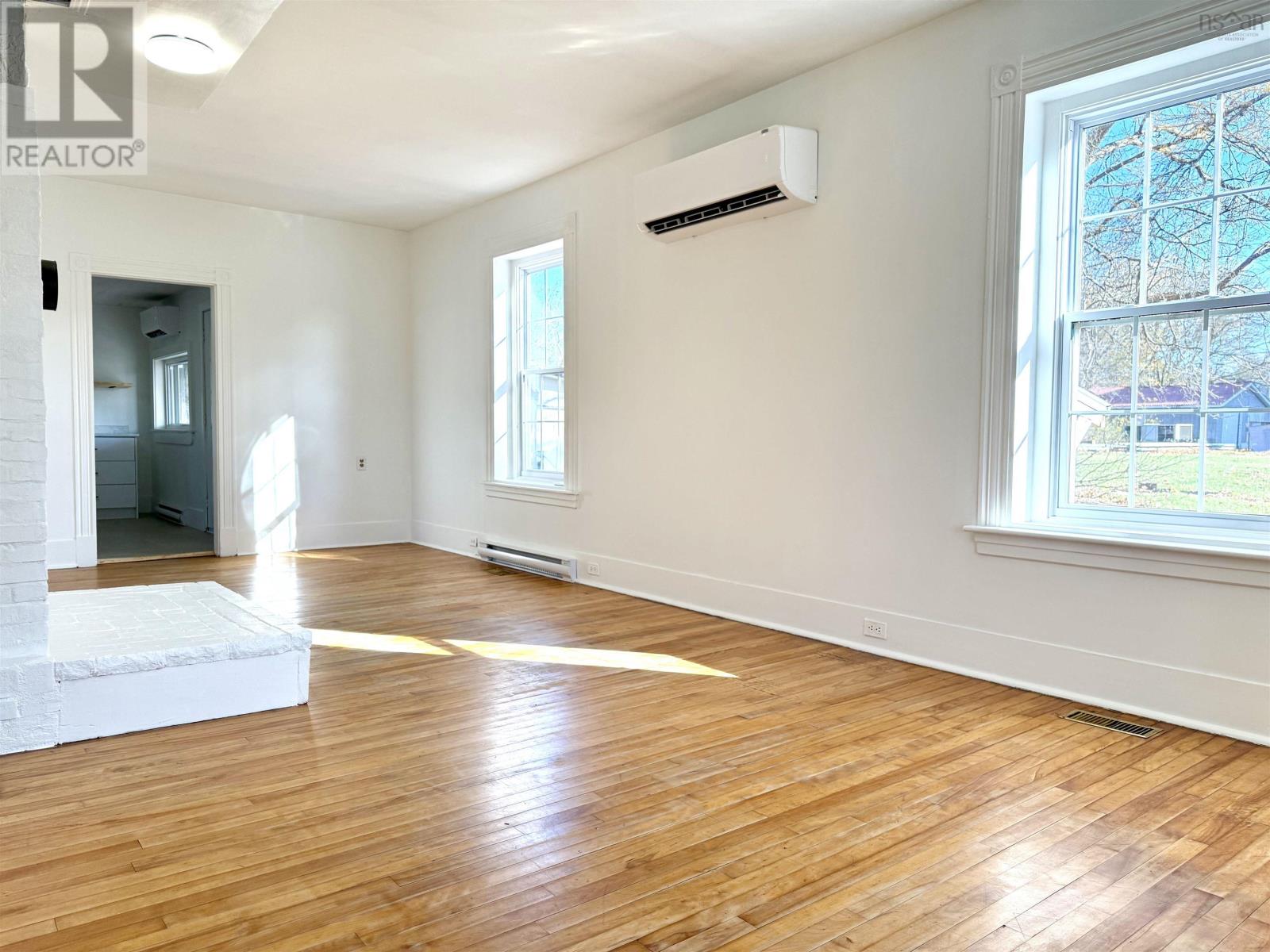 Property 25 of 50 of 190 Church Street