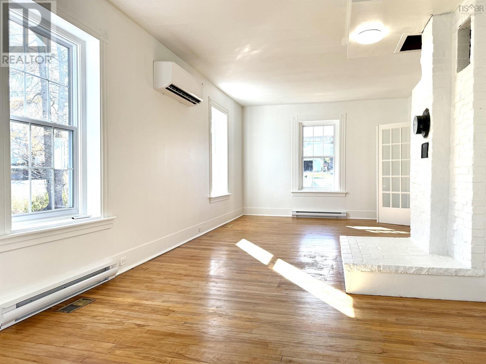 Property 23 of 50 of 190 Church Street