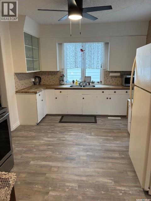 224 3rd AVENUE W - photo 3