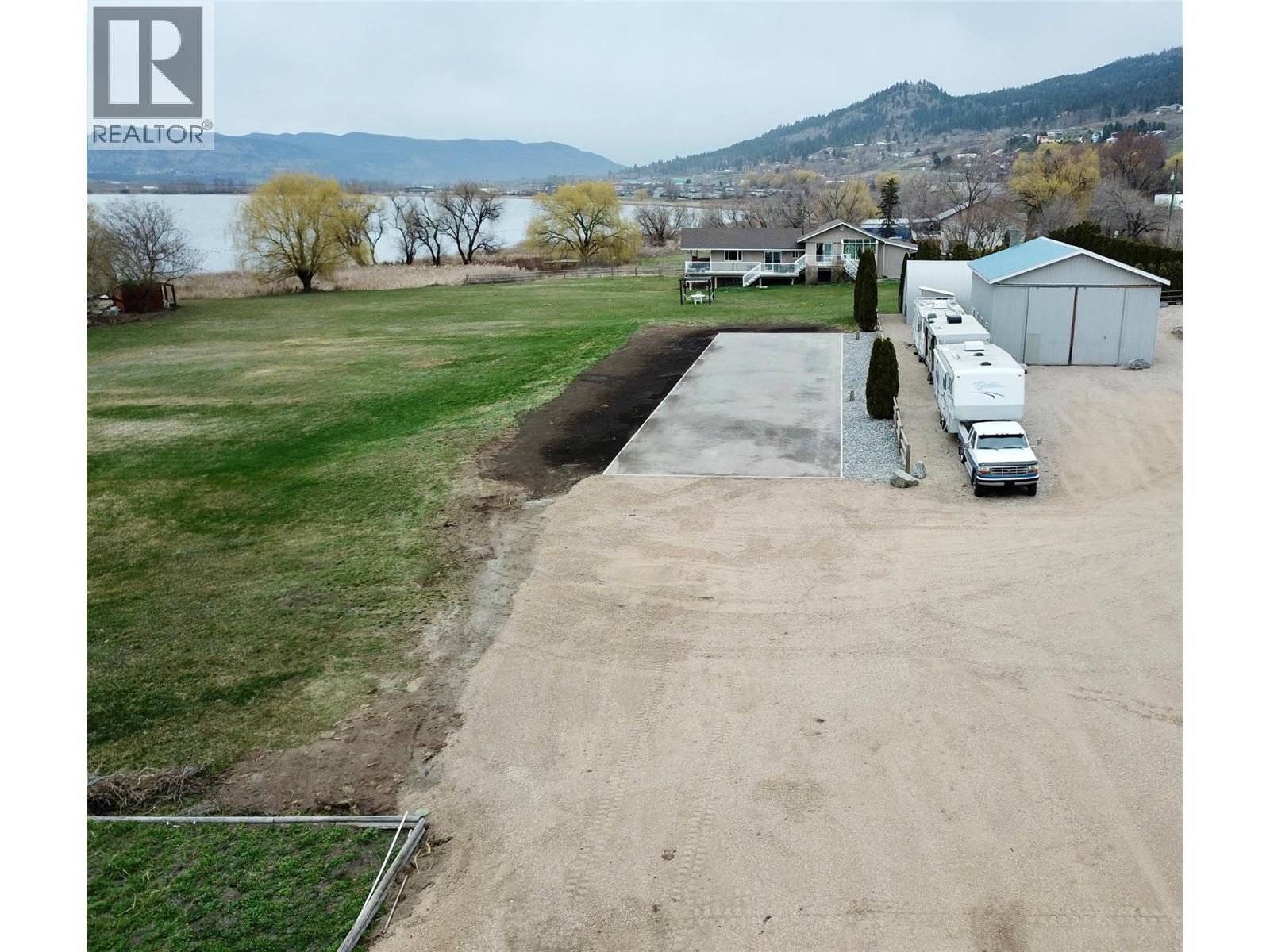 7792 Lochdale Road, Vernon