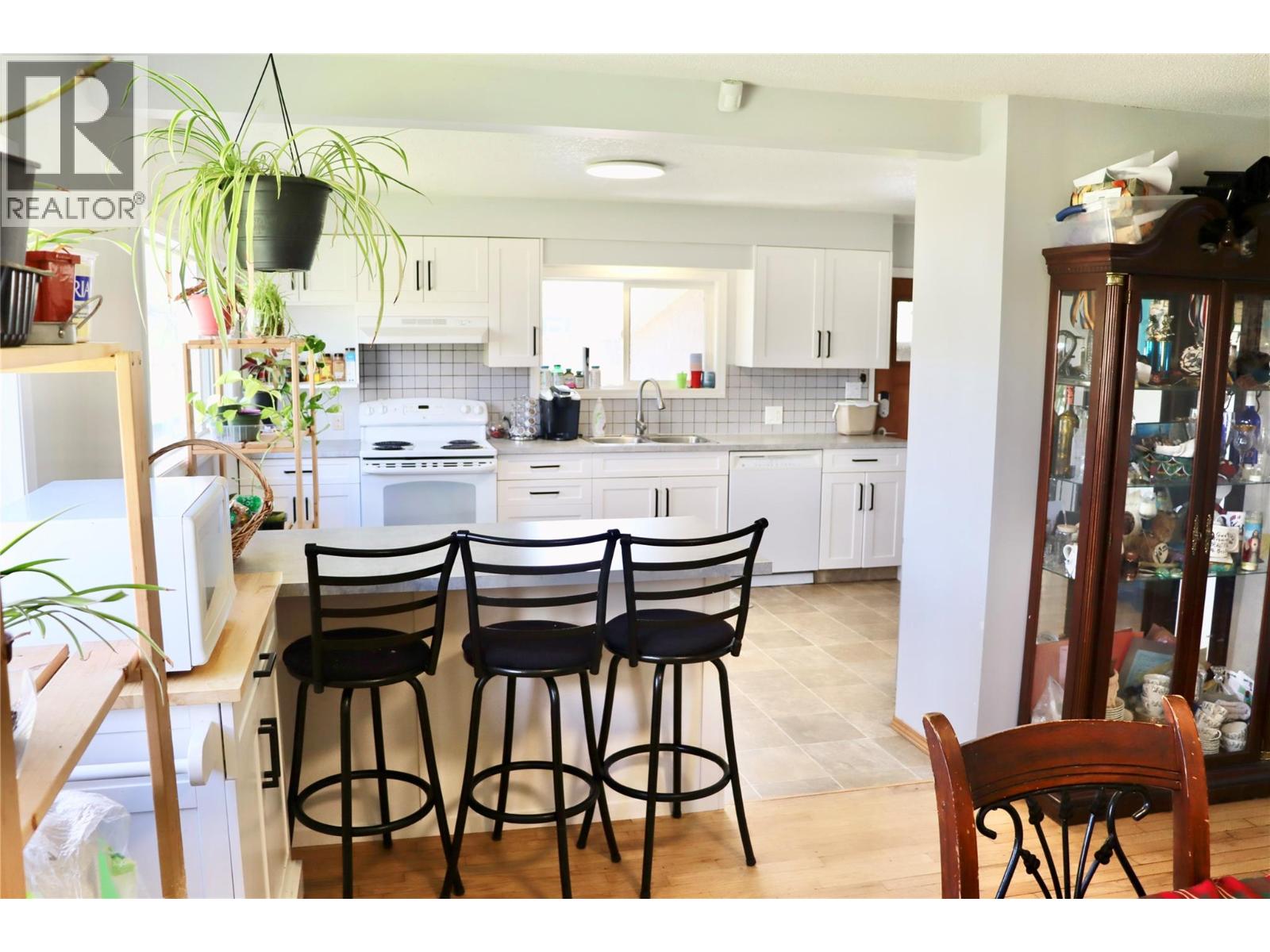 7792 Lochdale Road, Vernon