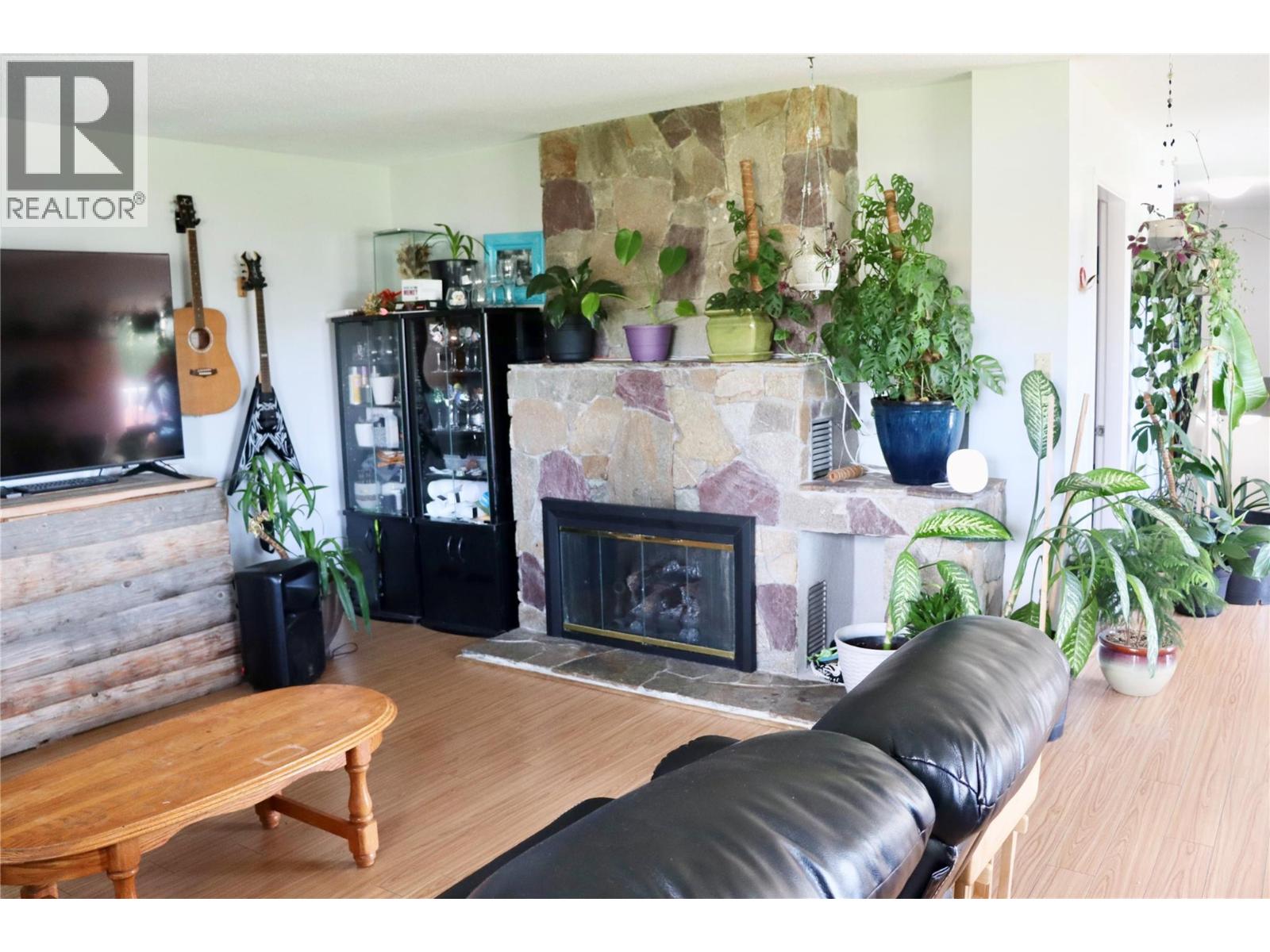 7792 Lochdale Road, Vernon