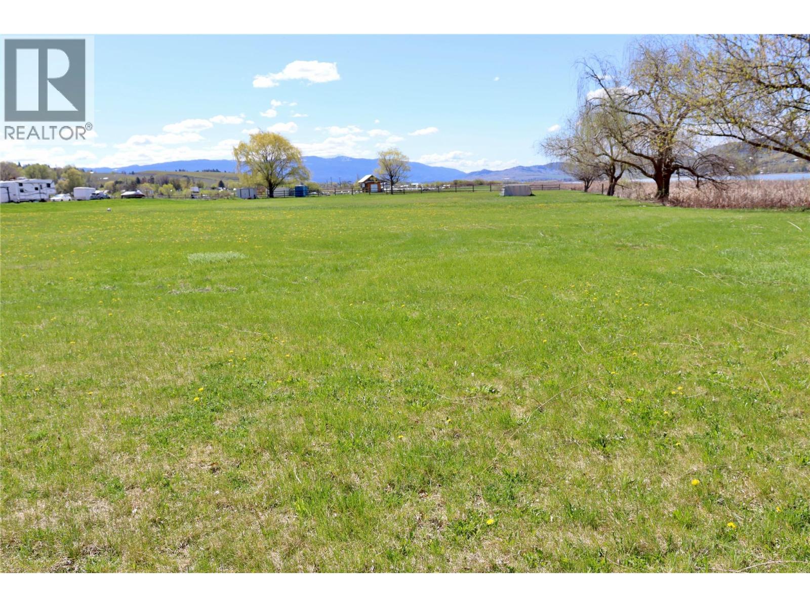 7792 Lochdale Road, Vernon