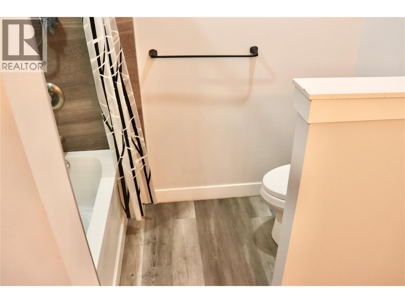 7792 Lochdale Road, Vernon