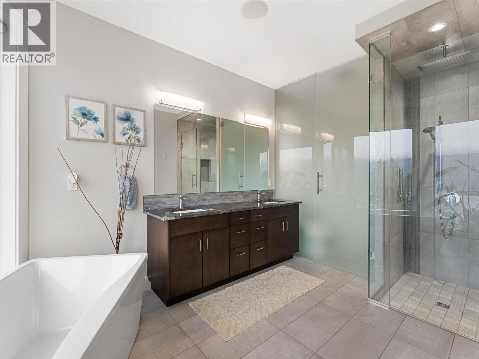 14405 Moberly Road, Lake Country