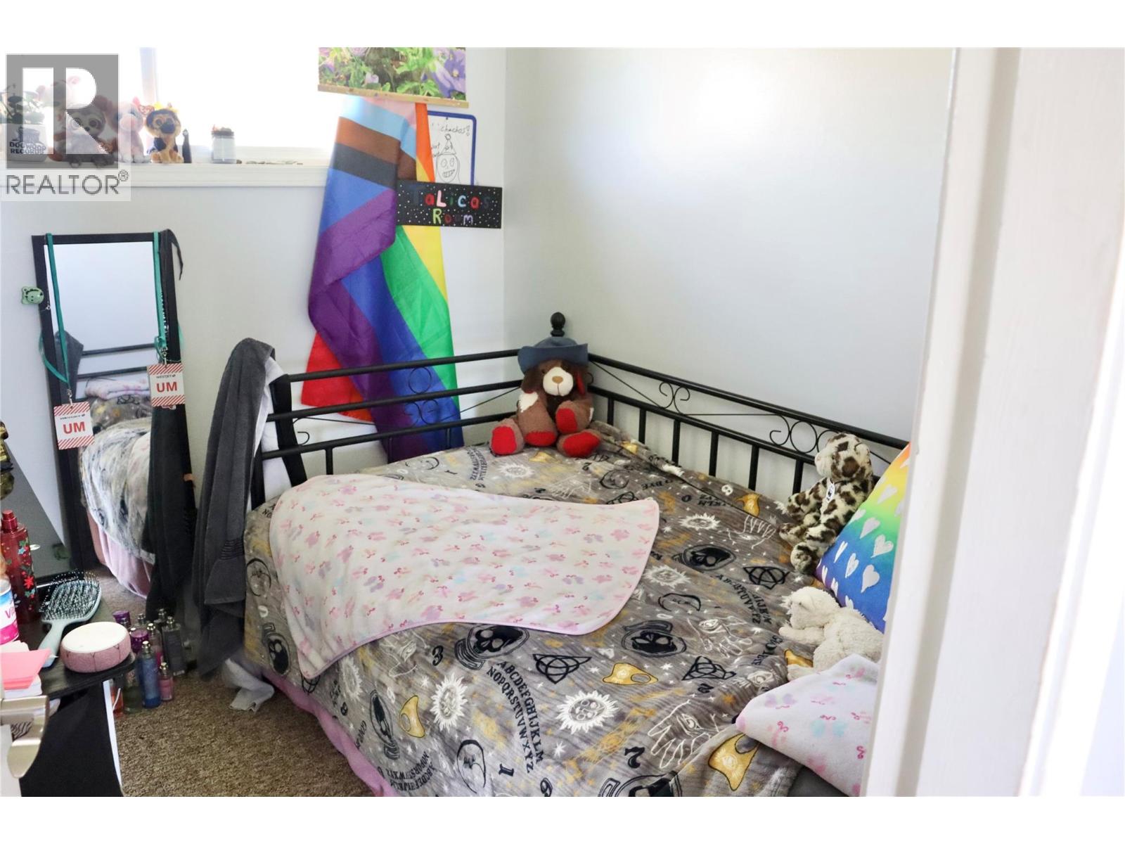 7792 Lochdale Road, Vernon