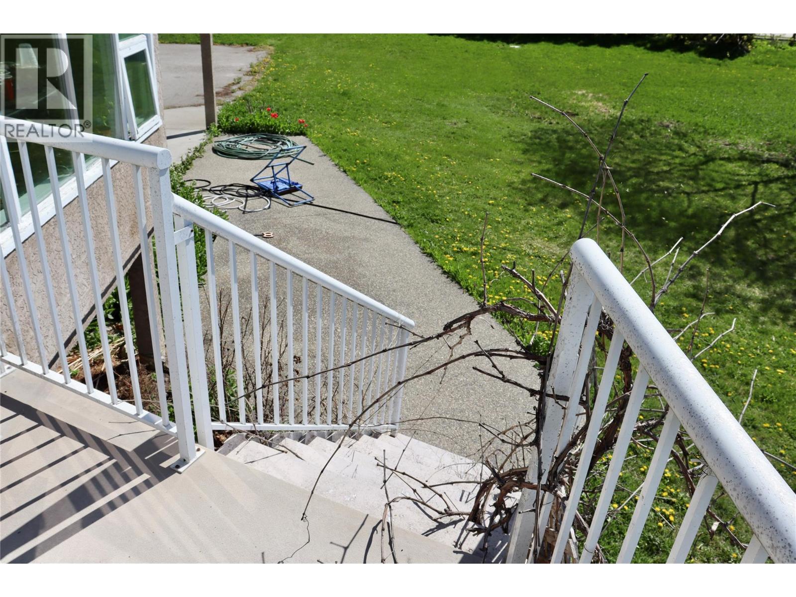 7792 Lochdale Road - 40