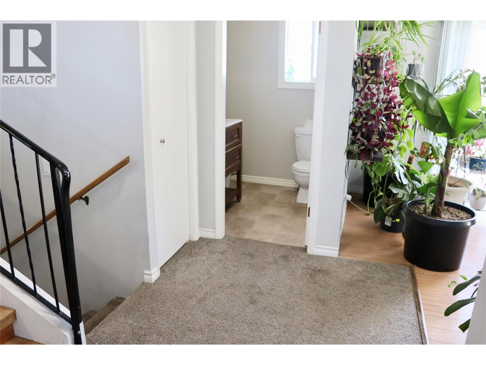 7792 Lochdale Road, Vernon