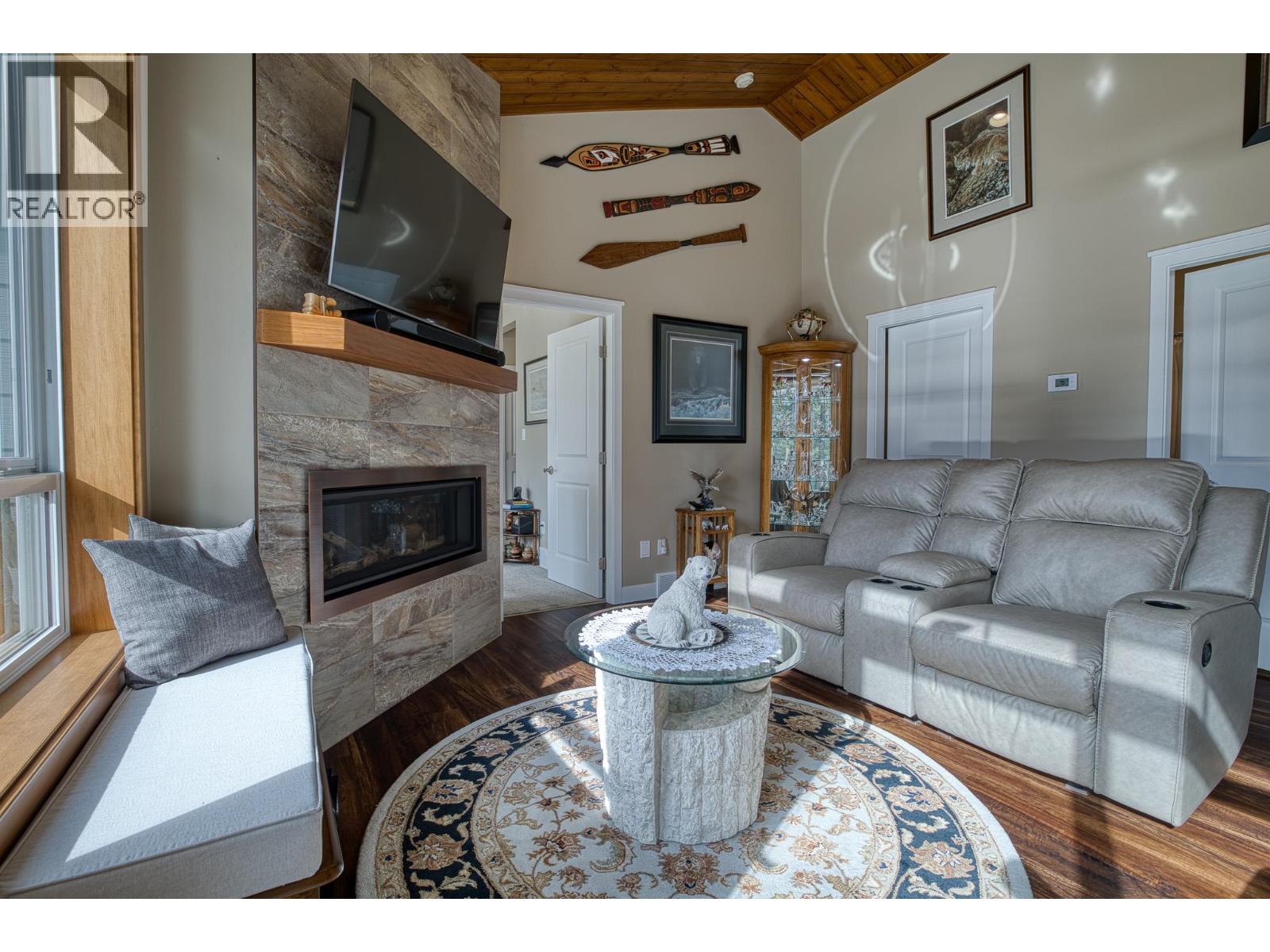 3779 EMERALD CRESCENT - 8