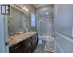 3779 Emerald Crescent, Lac La Hache, BC V0K1T1 Photo 13