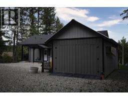 3779 Emerald Crescent, Lac La Hache, BC V0K1T1 Photo 21