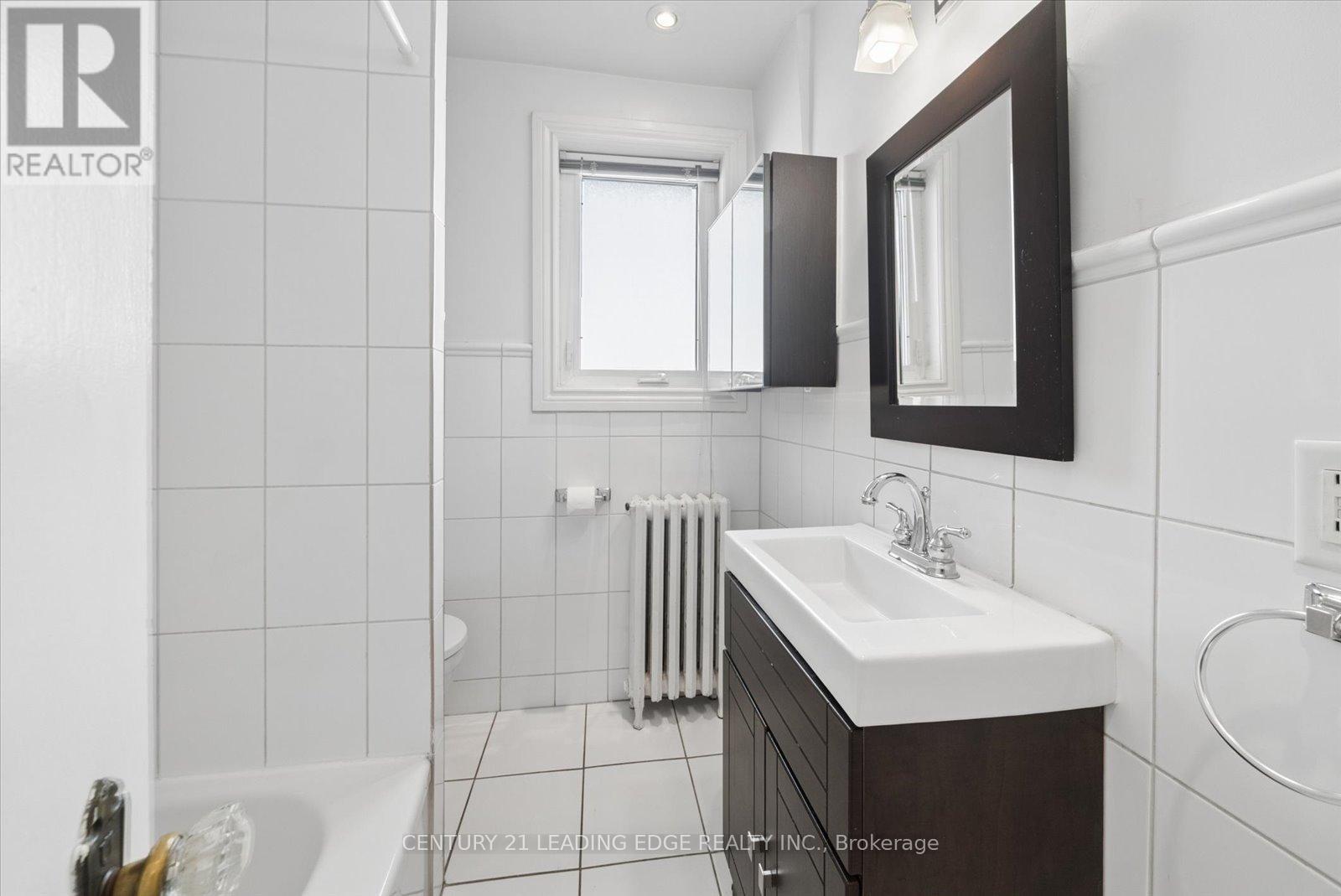 490 ARLINGTON AVENUE — photo 21