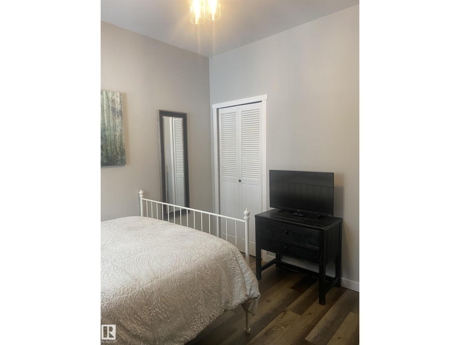 633 LAKESIDE PT, Rural Parkland County