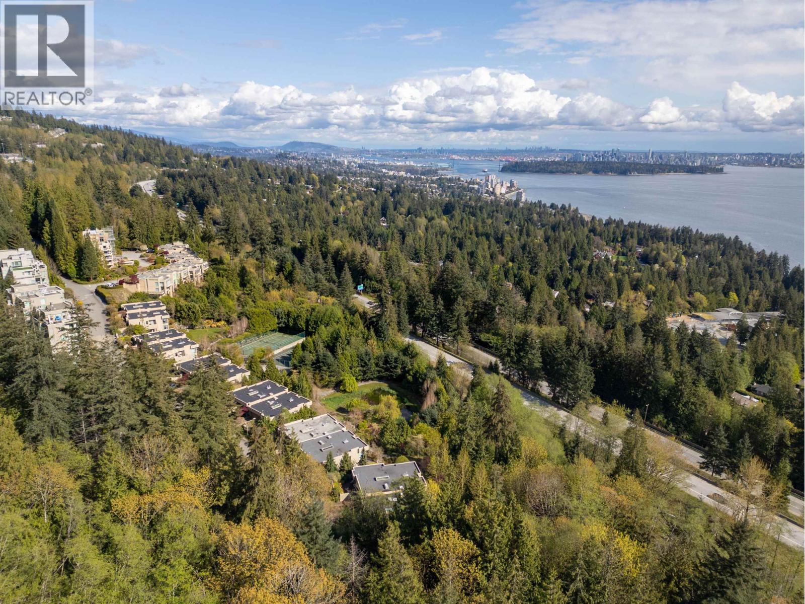 3112 DEER RIDGE DRIVE, West Vancouver