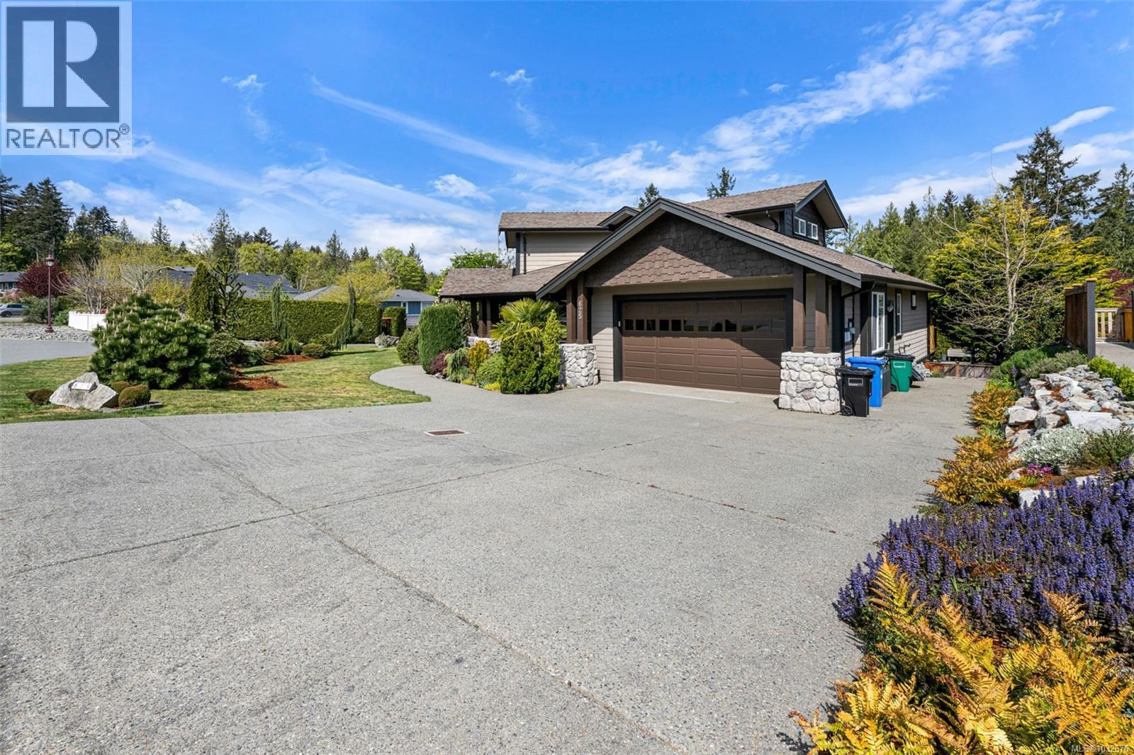 625 Sentinel Dr - 42
