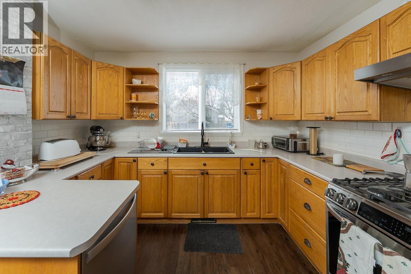 Photo 11 of 40 — 1745 NORWOOD STREET · Prince George, BC