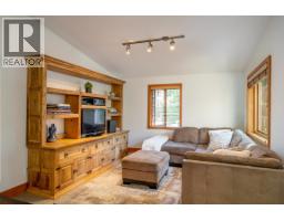 6444 Toad Hollow, Whistler, BC V8E0C5 Photo 6