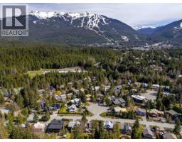 6444 Toad Hollow, Whistler, BC V8E0C5 Photo 31