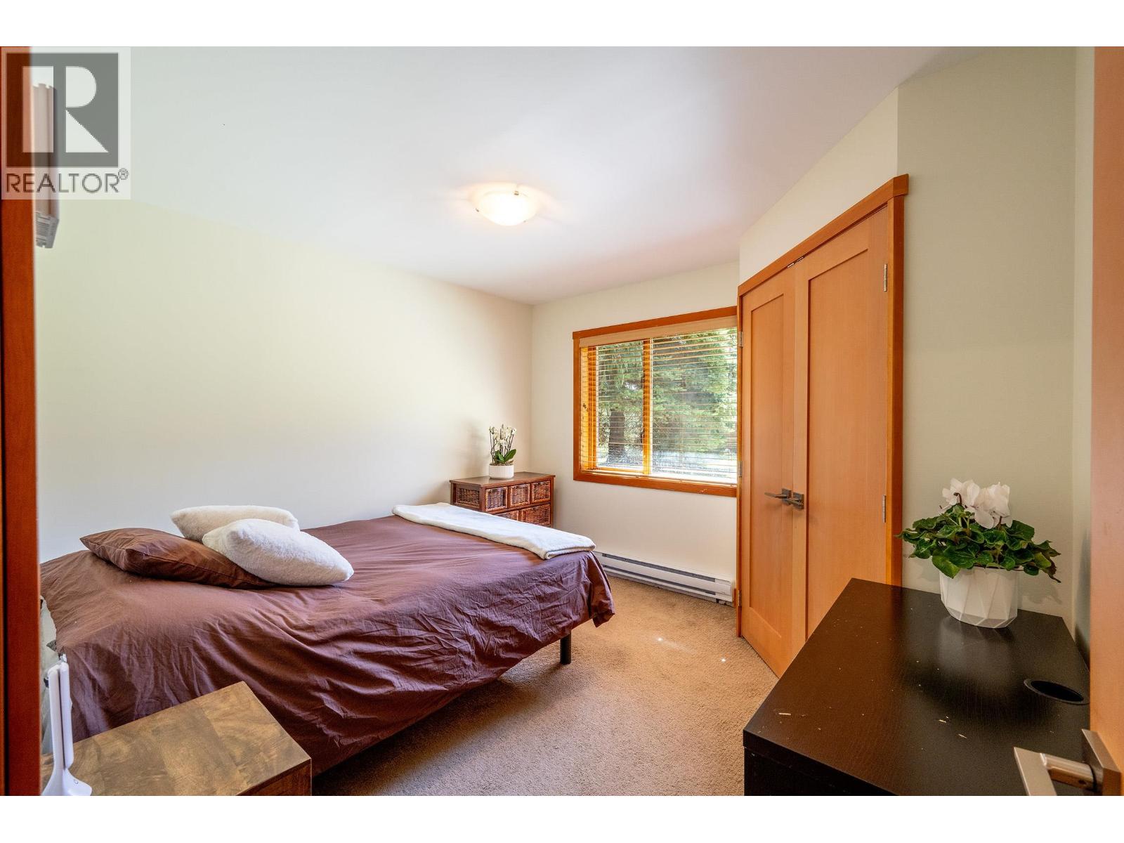 6444 TOAD HOLLOW, Whistler