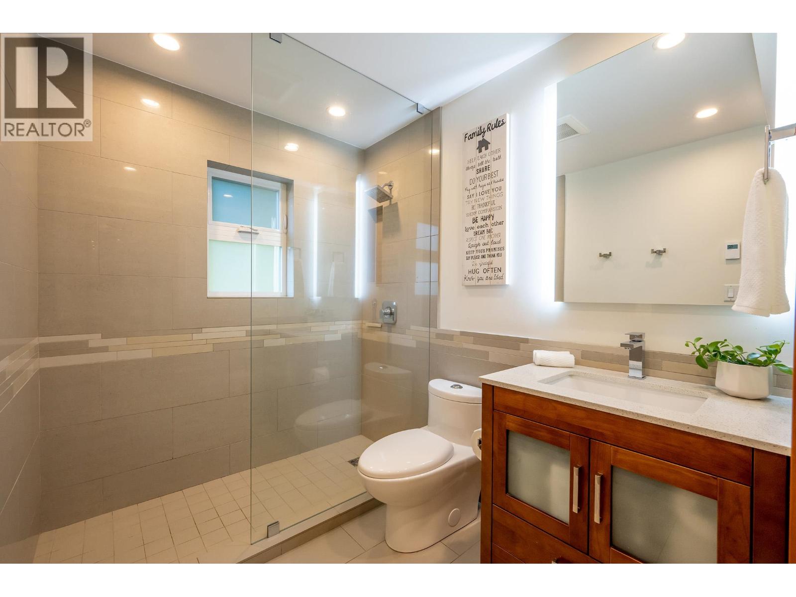 6444 TOAD HOLLOW, Whistler