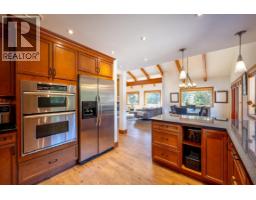 6444 Toad Hollow, Whistler, BC V8E0C5 Photo 12