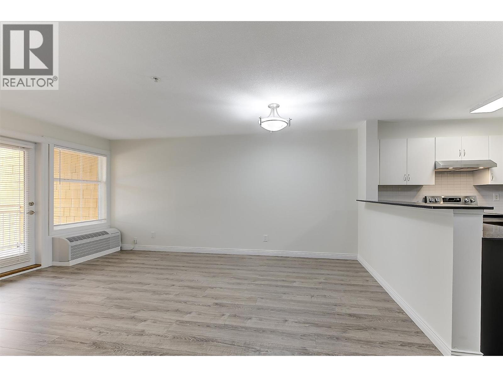 #304 571 Yates Road Unit# 304 - 9