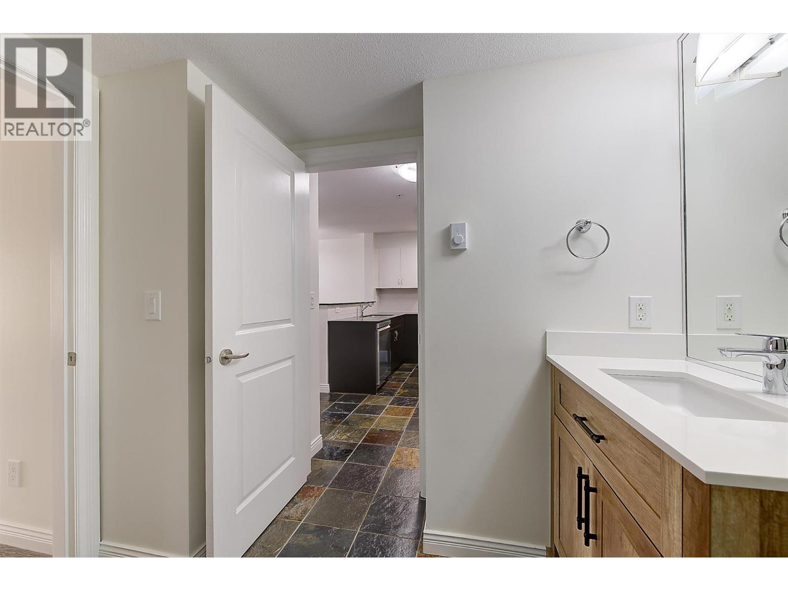 #304 571 Yates Road Unit# 304 - 24