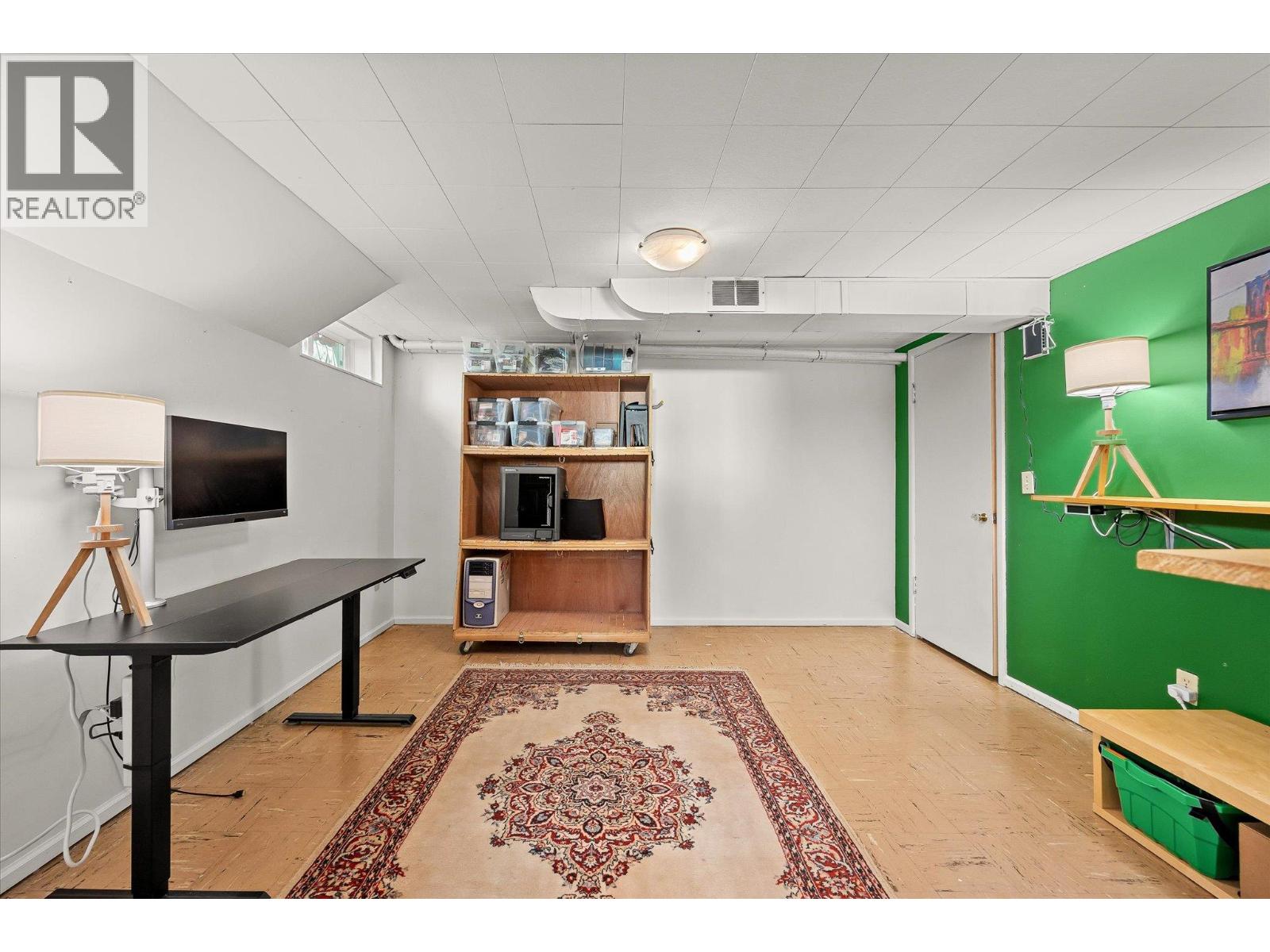 1614 Bernard Avenue, Kelowna