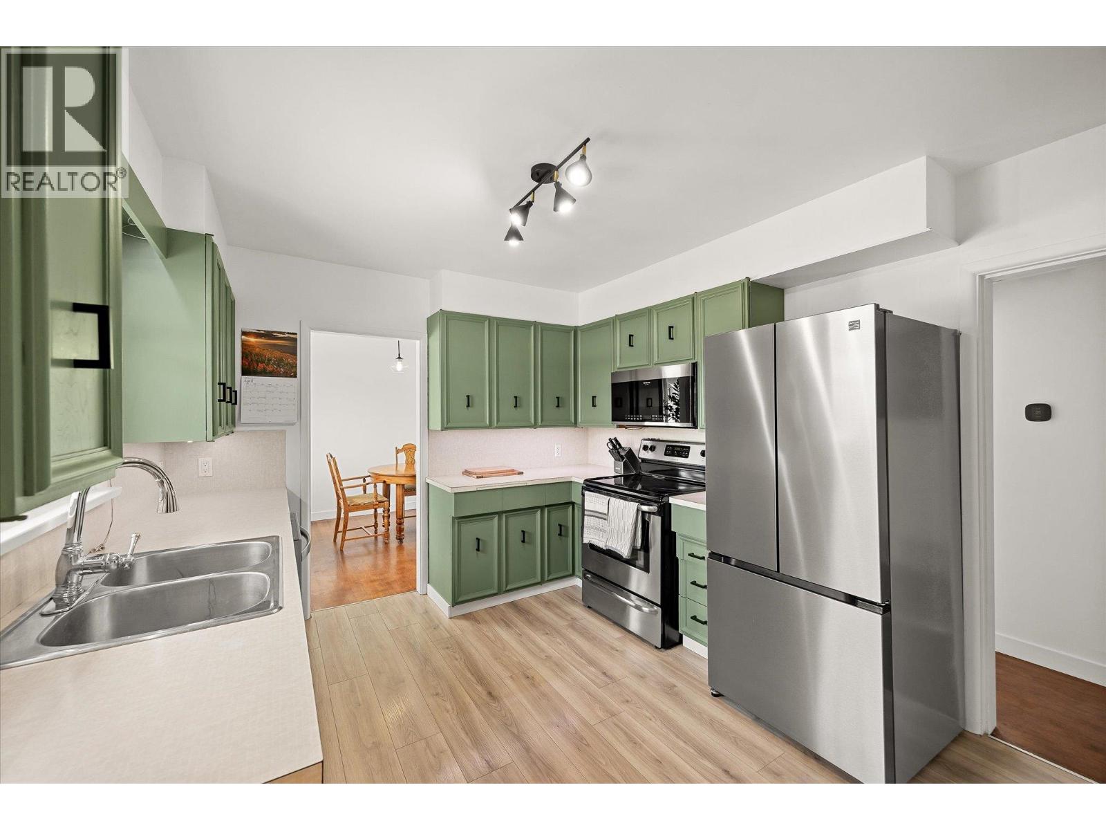 1614 Bernard Avenue, Kelowna