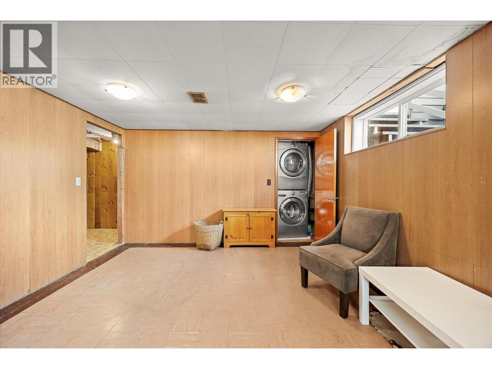 1614 Bernard Avenue, Kelowna