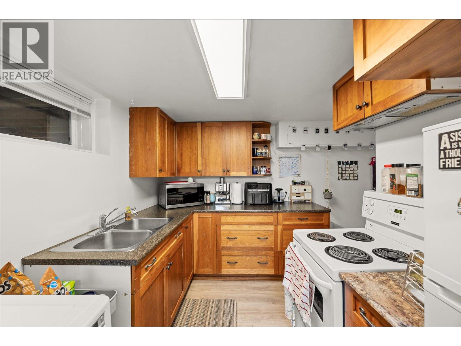 1614 Bernard Avenue, Kelowna