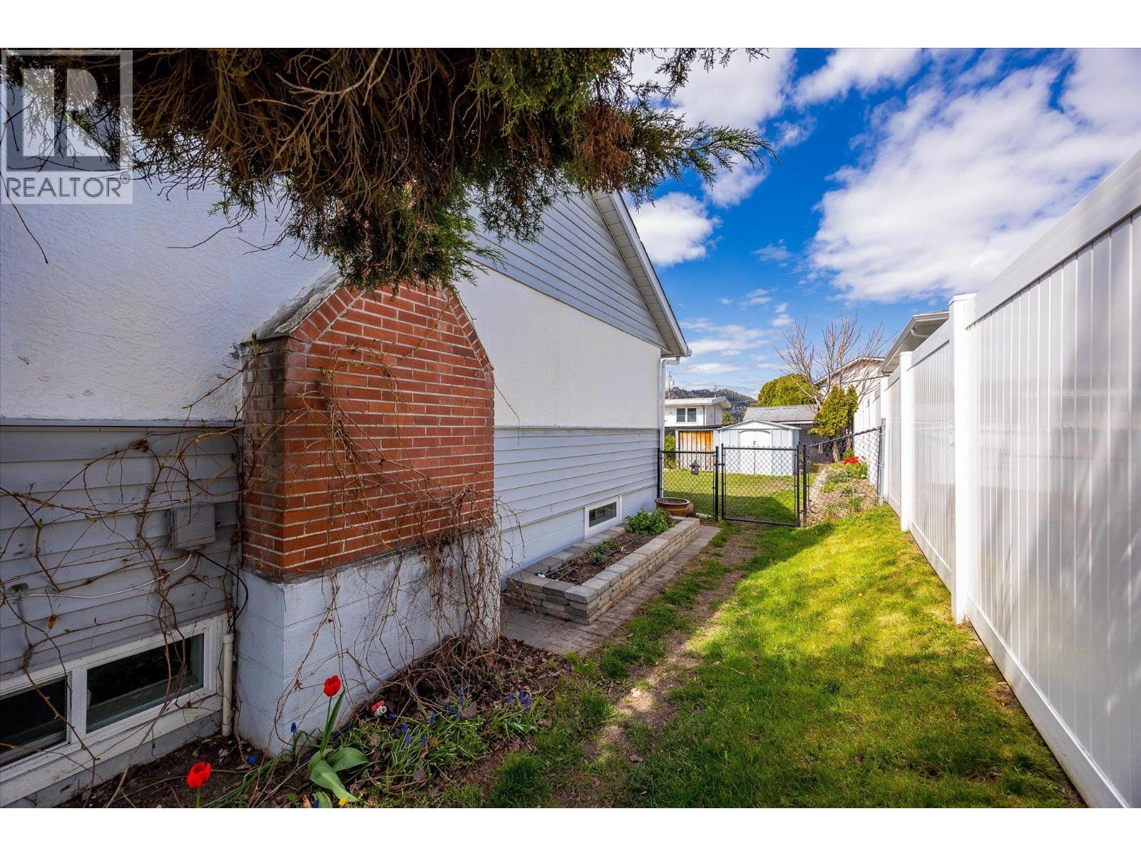 1614 Bernard Avenue, Kelowna