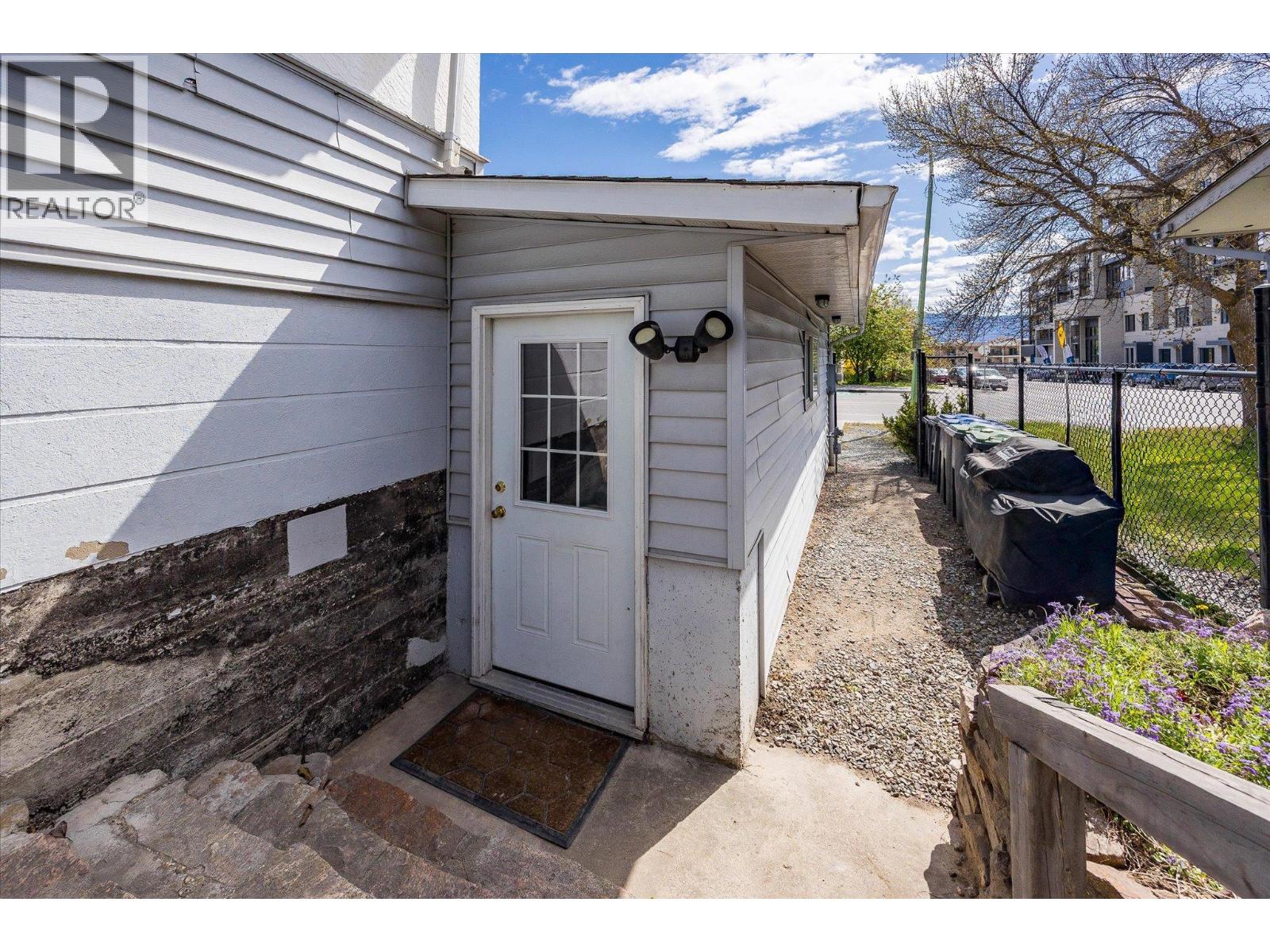 1614 Bernard Avenue, Kelowna