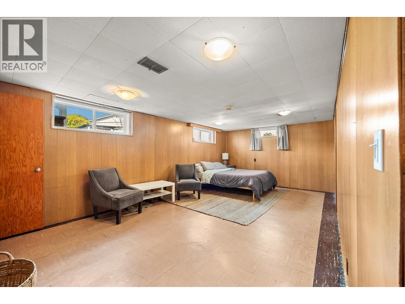 1614 Bernard Avenue, Kelowna