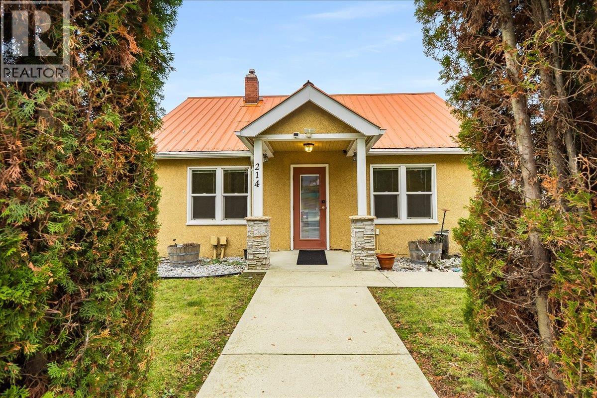 214 11th Avenue, Castlegar