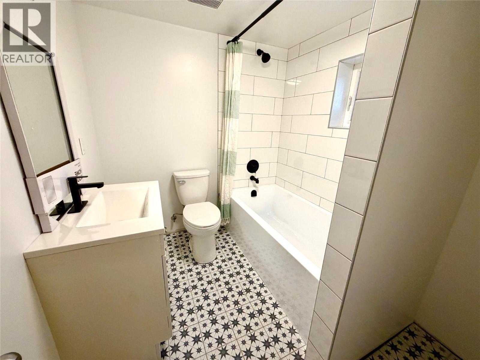 214 11th Avenue - 98