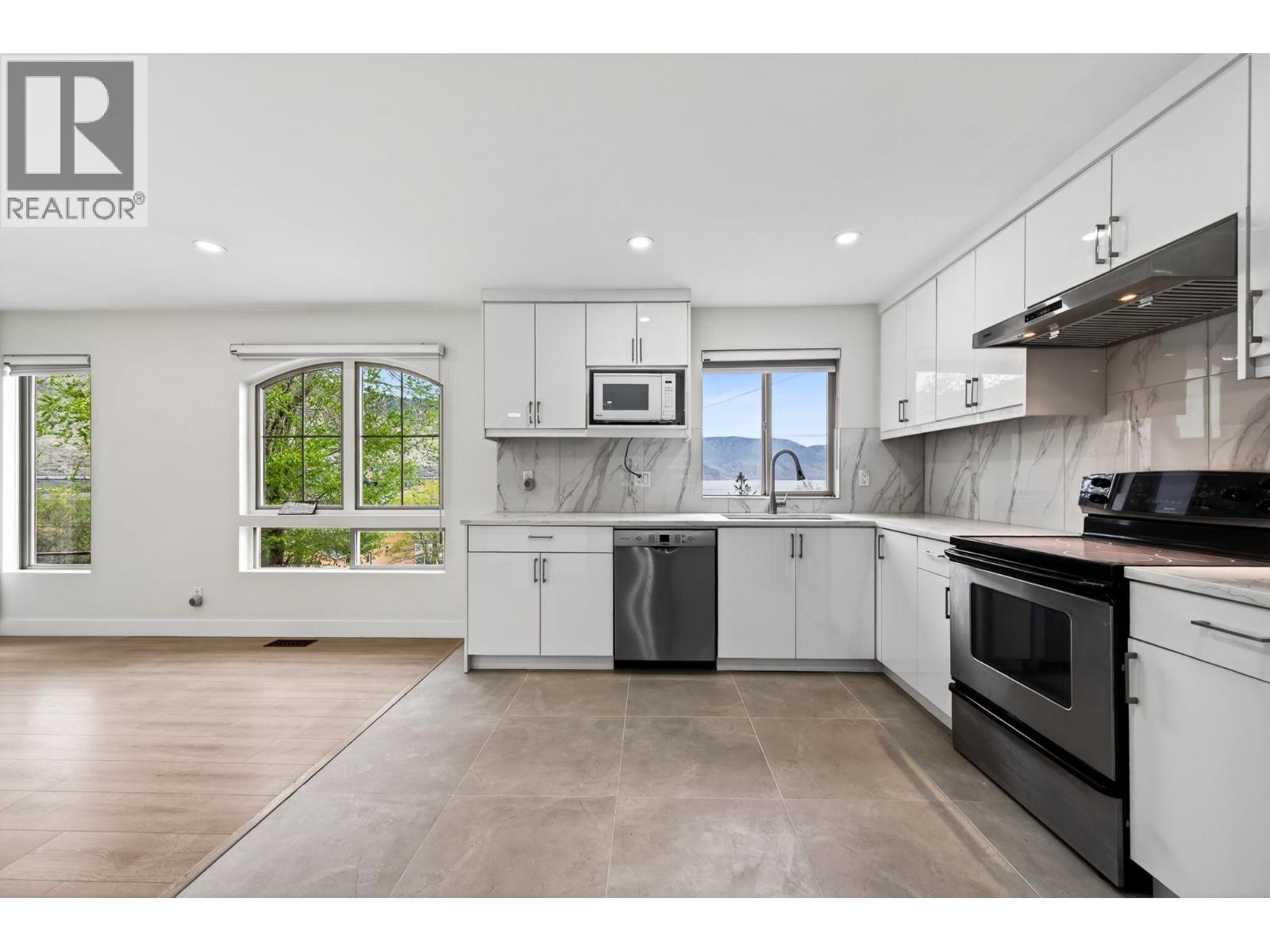 6232 Savona Access Road - 11