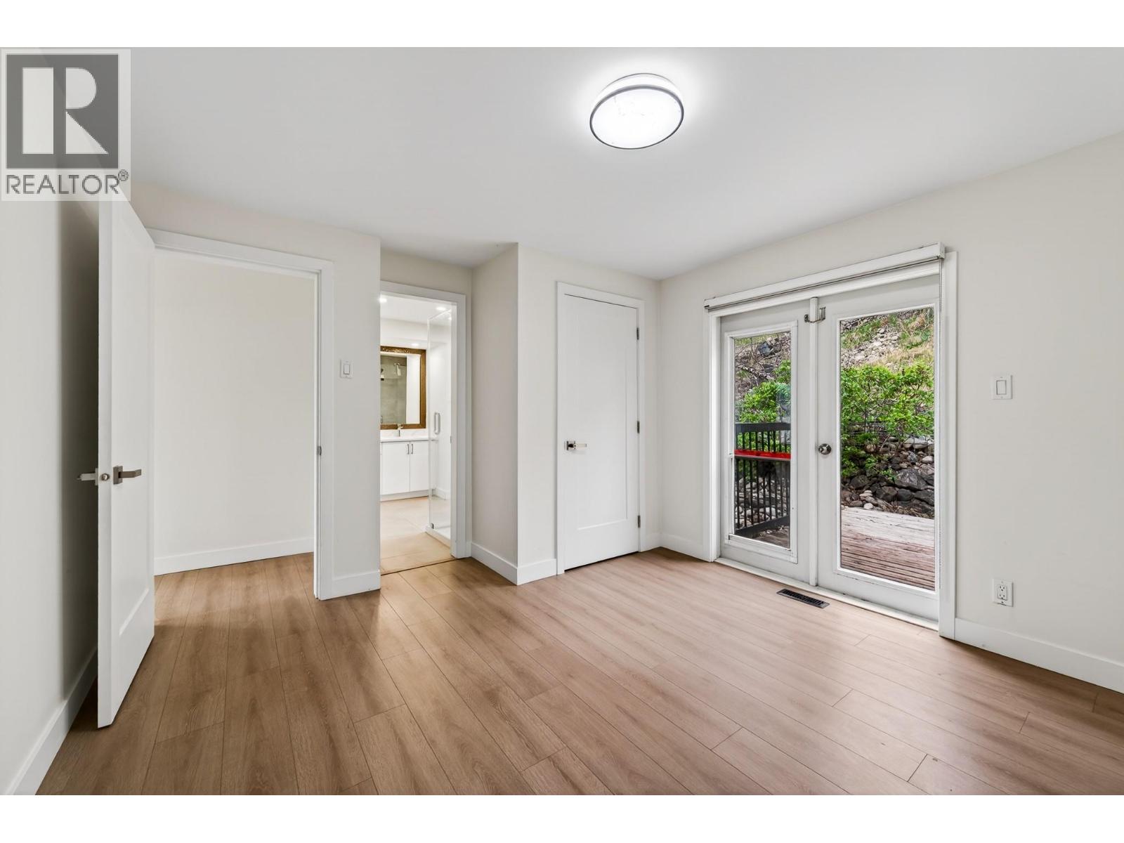 6232 Savona Access Road - 17