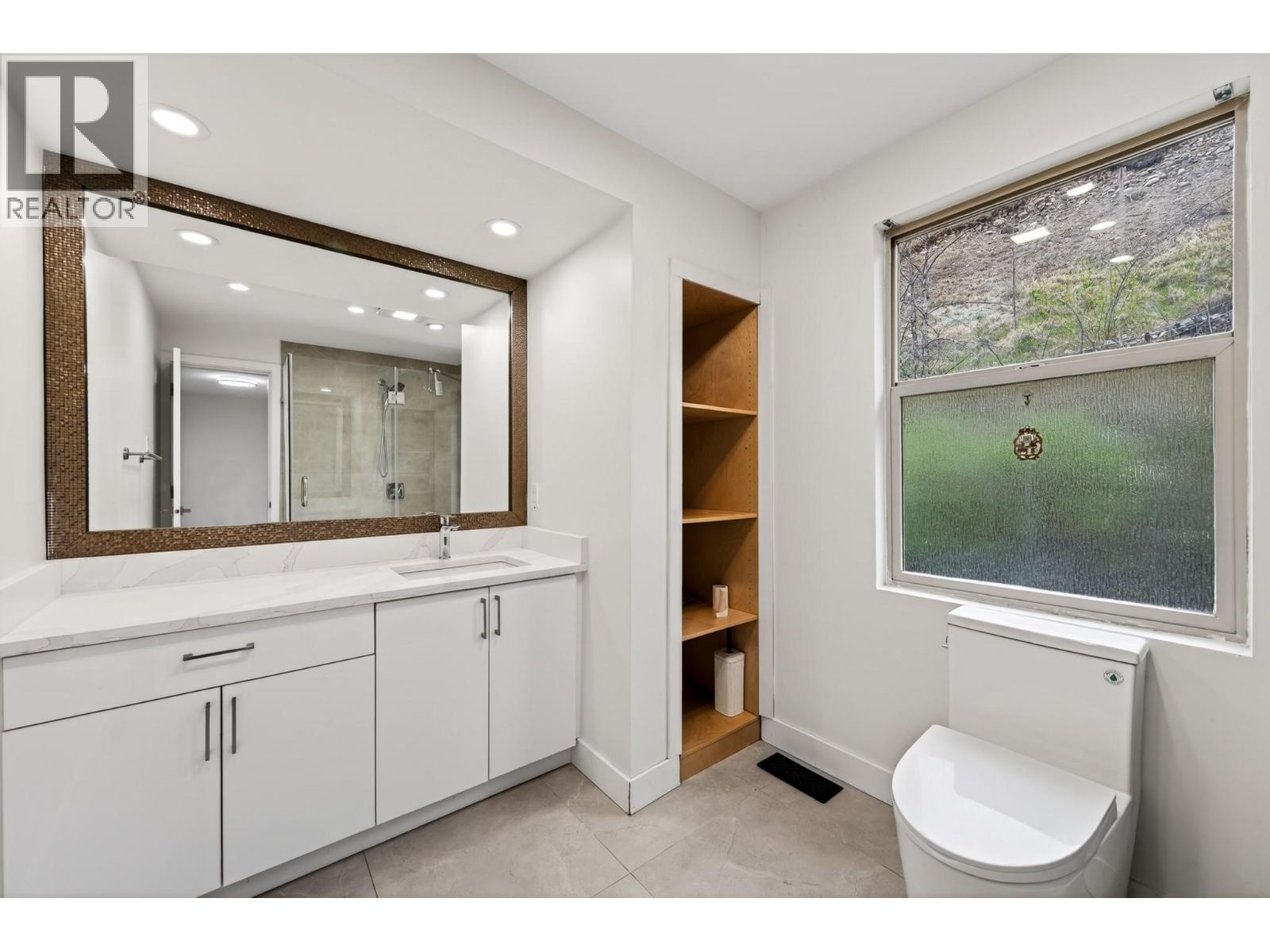 6232 Savona Access Road - 20