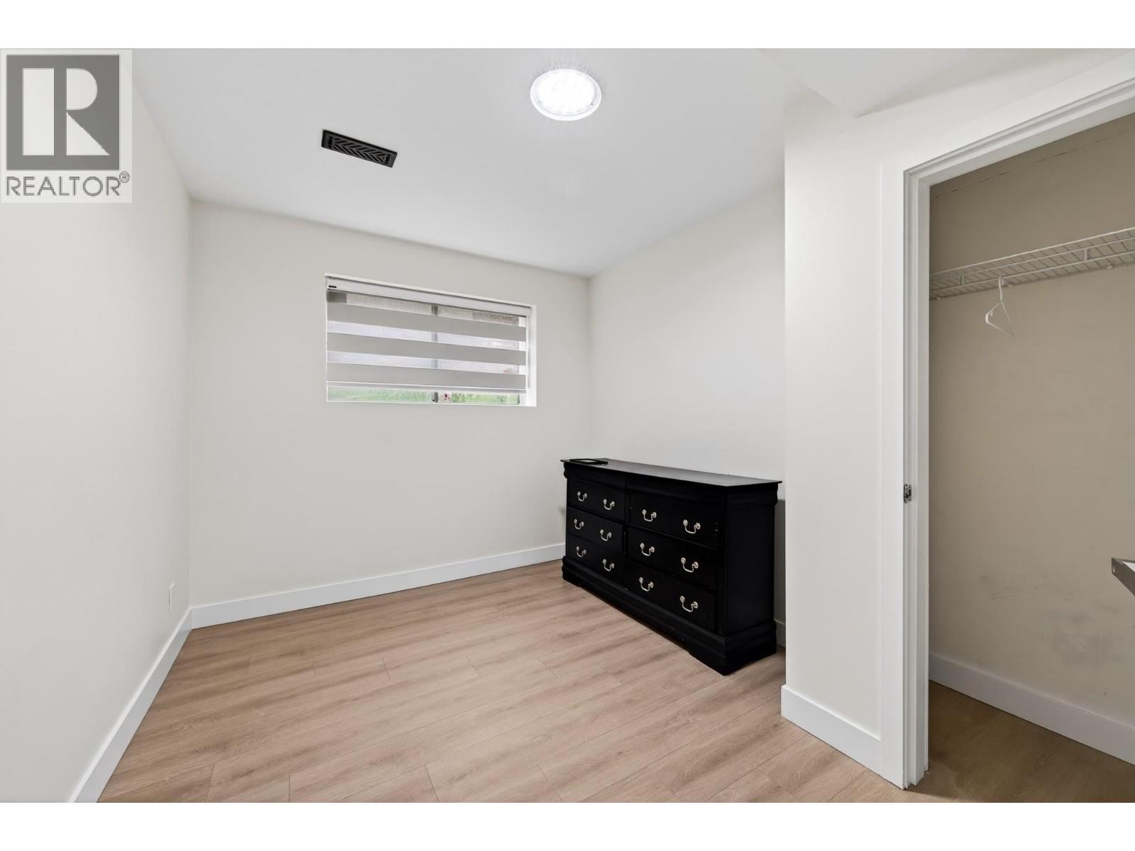 6232 Savona Access Road - 24